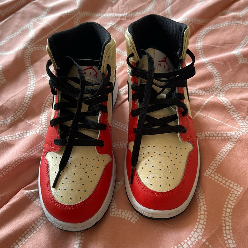Air Jordan’s 1 Size 7 in Boys
